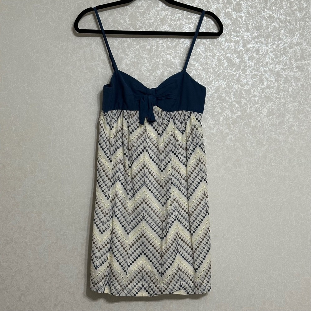 BCBGMAXAZRIA Spaghetti Strap Mini‎ Dress Embroidered Eyelet Detail Chevron S